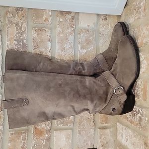 Born, Size 10, Grey suede, leather boots.